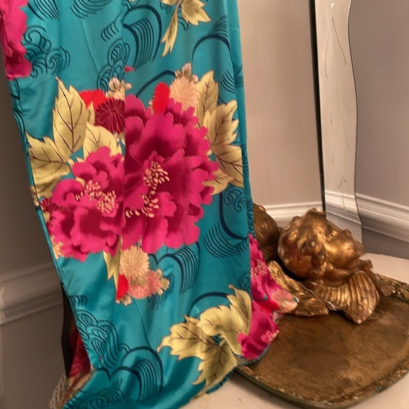 NATORI floral full length lounging gown. Size S - Picture 9 of 13